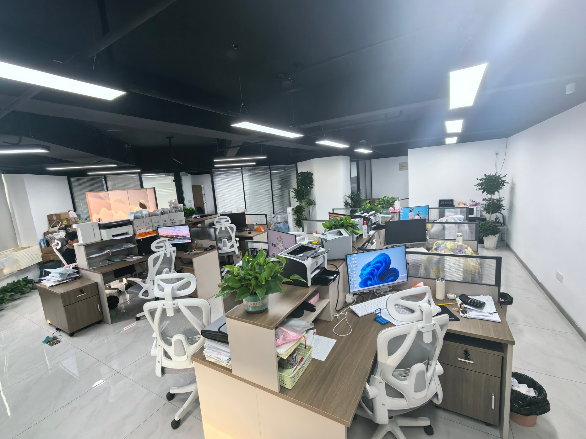 壹百分财税办公室实景（团队办公区）